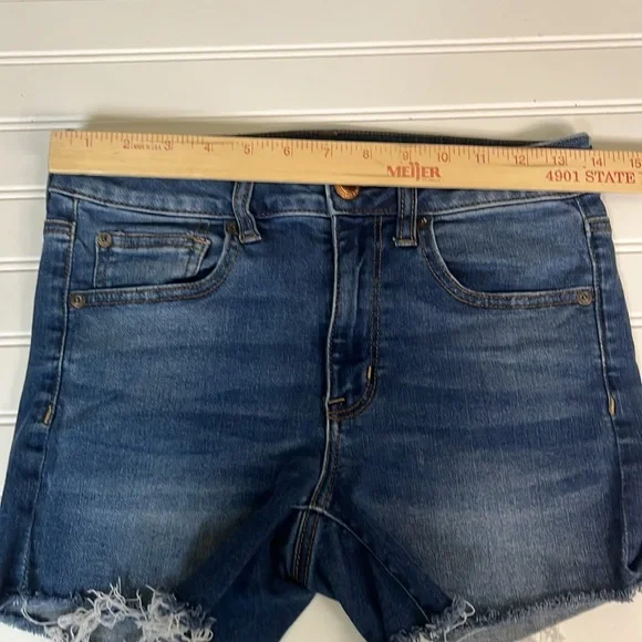 American Eagle Hi-rise Shortie cutoff Denim Shorts. Womens size 6 like new - Picture 7 of 9